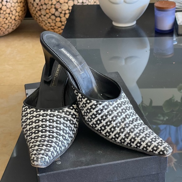 braude Shoes - LIKE BOTTEGA BLACK & WHITE MULES